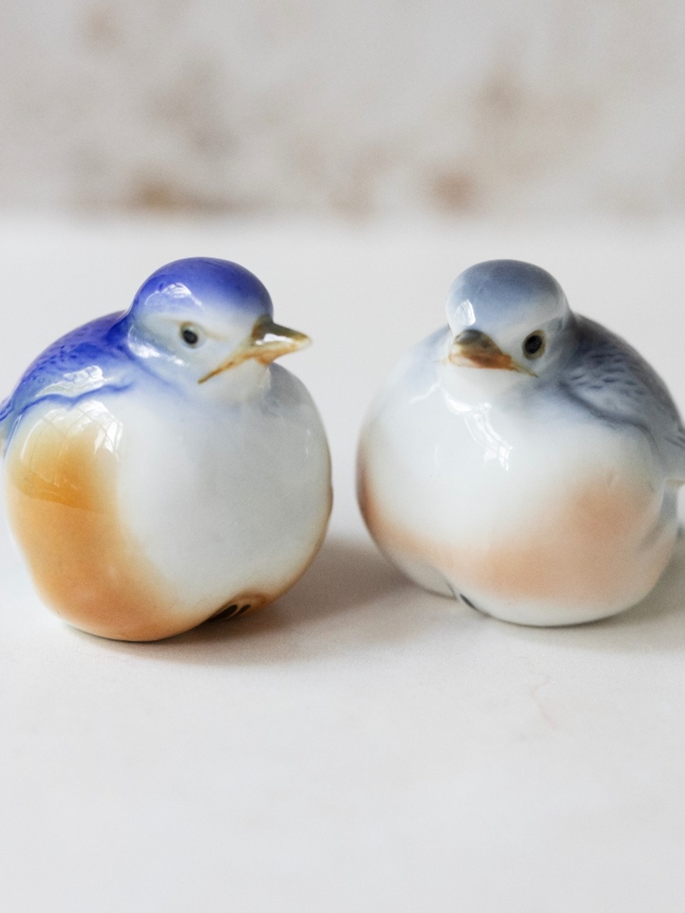 Pair of ceramic bluebird figurines 2.5 inches tall